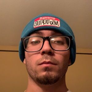 Supreme Beanie: PERFECT CONDITION